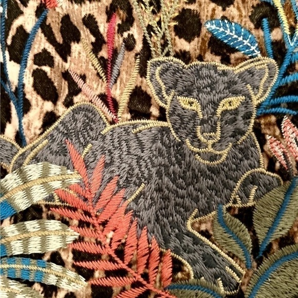 Johnny Was heavily embroidered SHURI COTTON VELVET TRUCKER JACKET NWT - Picture 9 of 10